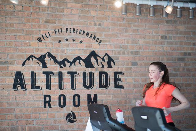 Runner’s High- Simulated Altitude Training at Well-Fit Performance Chicago